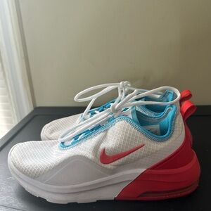 Nike Air Max Motion 2 White Blue Red Sneakers Women's Size 8.5